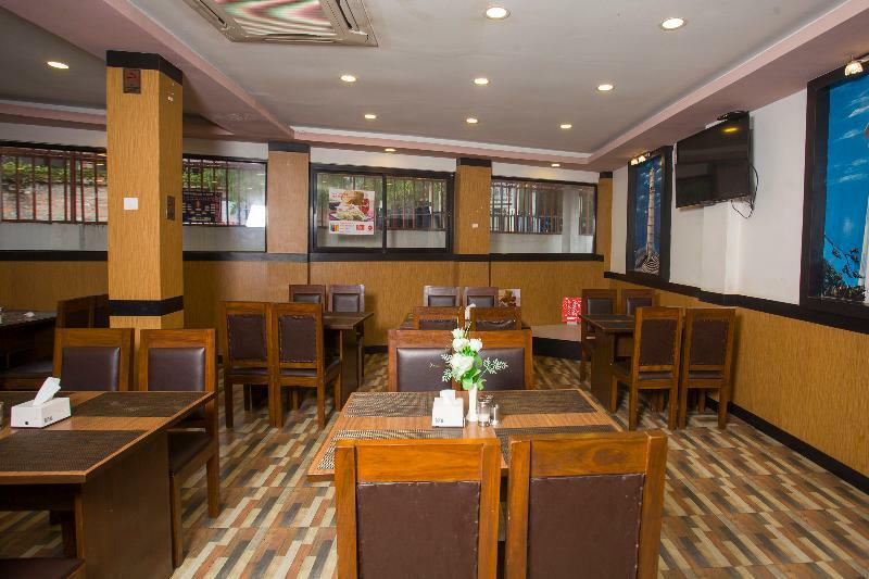 Oyo 11474 Gangaur Regency Boutique Hotel Kathmandu Exterior photo